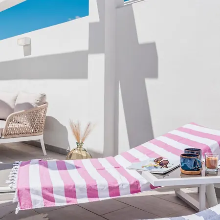 Bella Penthouse 아파트 에스테포나